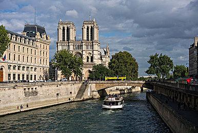 《黑帝斯》IOS版现已正式发售 预告放出